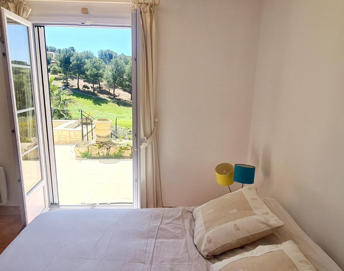 Villa Dans Cadre D'Exception - Golf, Piscine Et Tennis Prive Saint-Cyr-sur-Mer Ngoại thất bức ảnh